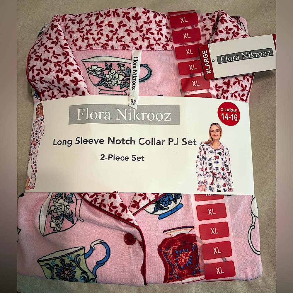 NWT Flora Nikrooz Women’s Two-Piece pajama set- XL